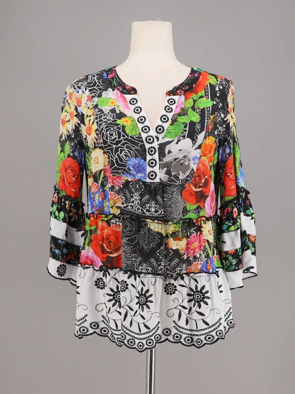 JOHN MARK Floral Patchwork 3/4 Bell Sleeve Top Size M Flowy Boho Artsy